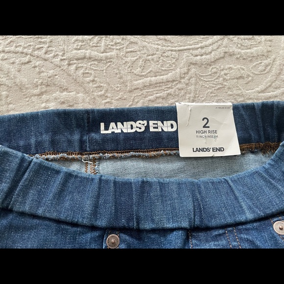 Land’s End women’s shorts - Picture 3 of 9